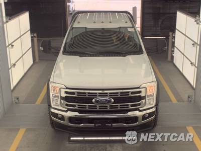 2024 Ford Super Duty F-550 Cab Chassis XLT Crew Cab DRW - zdjęcie 2 z 29 - miniatura
