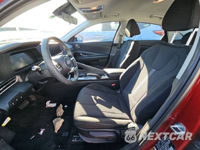 2024 Hyundai Elantra SE - zdjęcie 7 z 25 - miniatura