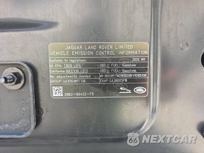 2025 Land Rover Defender 130 X-Dynamic SE - zdjęcie 31 z 33 - miniatura
