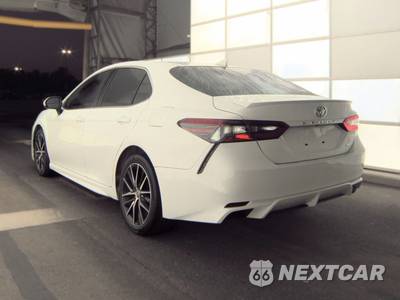 2021 Toyota Camry SE - zdjęcie 6 z 23 - miniatura