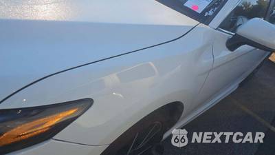 2021 Toyota Camry SE - zdjęcie 20 z 23 - miniatura