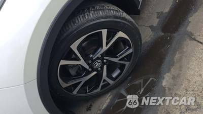 2019 Toyota C-HR XLE - zdjęcie 32 z 33 - miniatura
