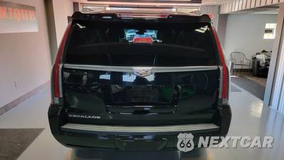 2017 Cadillac Escalade Luxury 1SB - zdjęcie 3 z 24 - miniatura