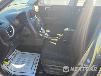 2024 Hyundai Venue SEL - zdjęcie 7 z 27 - miniatura
