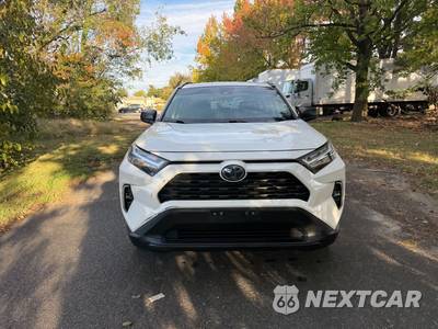 2024 Toyota RAV4 Hybrid LE - zdjęcie 13 z 127 - miniatura