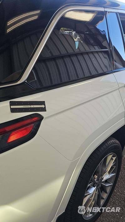 2022 Jeep Grand Cherokee Summit - zdjęcie 29 z 30 - miniatura