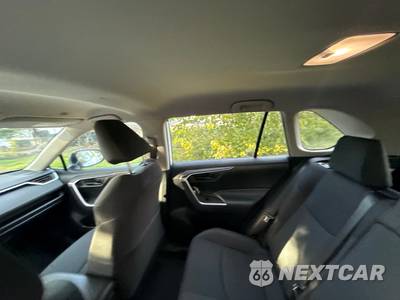 2024 Toyota RAV4 Hybrid LE - zdjęcie 80 z 127 - miniatura