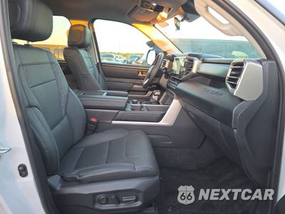 2024 Toyota Tundra SR5 Crew Cab Short Bed - zdjęcie 8 z 26 - miniatura