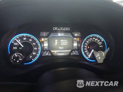 2022 Ram 1500 Limited Crew Cab Short Bed - zdjęcie 12 z 30 - miniatura