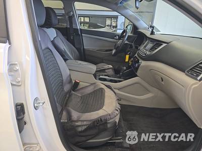 2017 Hyundai Tucson SE - zdjęcie 8 z 34 - miniatura