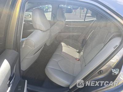 2021 Toyota Camry Hybrid SE - zdjęcie 13 z 31 - miniatura