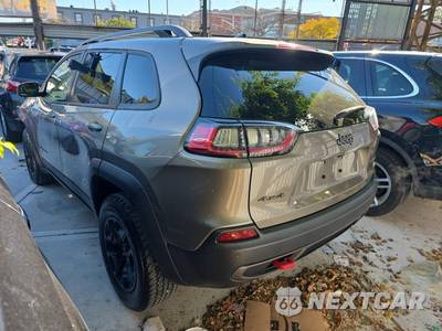 2021 Jeep Cherokee Trailhawk - zdjęcie 6 z 22 - miniatura