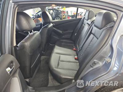2011 Nissan Altima 3.5 SR Sedan - zdjęcie 13 z 36 - miniatura
