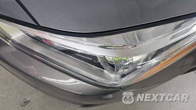 2018 Genesis G90 5.0 Ultimate - zdjęcie 22 z 42 - miniatura