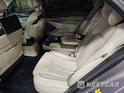 2018 Genesis G90 5.0 Ultimate - zdjęcie 13 z 42 - miniatura