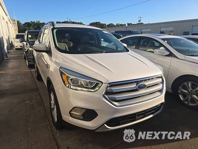 2017 Ford Escape SE - zdjęcie 2 z 22 - miniatura