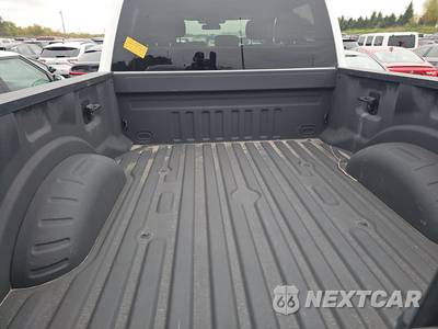 2018 Ford Super Duty F-250 XLT Crew Cab Medium Bed - zdjęcie 16 z 27 - miniatura