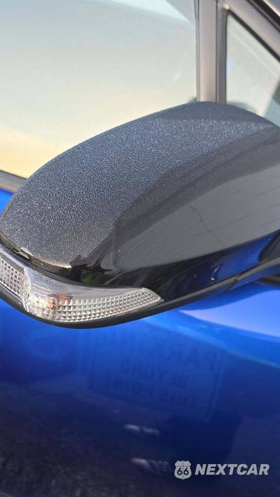 2020 Toyota C-HR XLE - zdjęcie 22 z 31 - miniatura