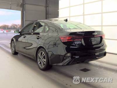 2023 Kia Forte LXS - zdjęcie 6 z 38 - miniatura