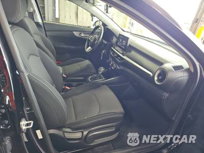 2023 Kia Forte LXS - zdjęcie 8 z 38 - miniatura