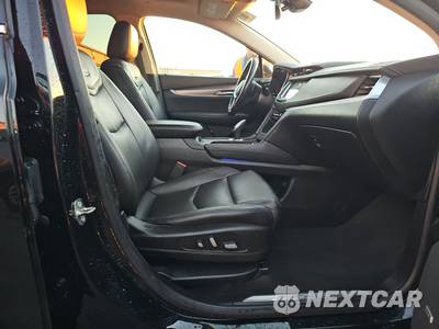 2019 Cadillac XT5 Premium Luxury 1SF - zdjęcie 8 z 34 - miniatura