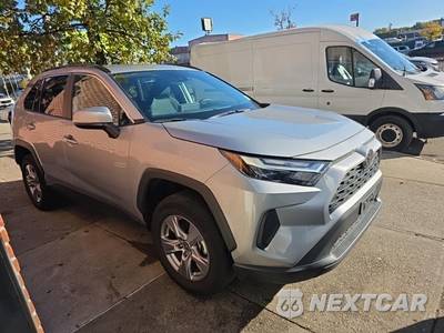 2025 Toyota RAV4 XLE - zdjęcie 3 z 25 - miniatura