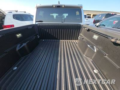 2026 Toyota Tacoma TRD Off-Road Crew Cab Medium Bed - zdjęcie 16 z 32 - miniatura