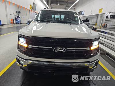 2025 Ford F-150 XLT Crew Cab Short Bed - zdjęcie 2 z 25 - miniatura