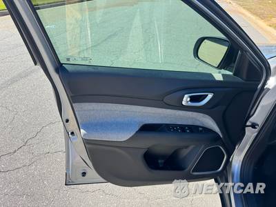 2022 Jeep Compass Latitude - zdjęcie 12 z 29 - miniatura