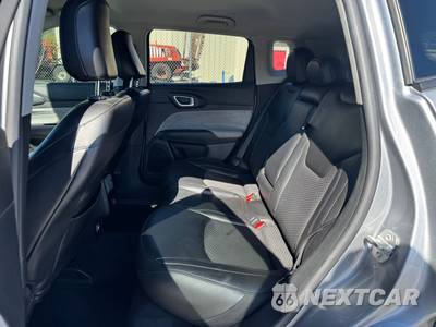 2022 Jeep Compass Latitude - zdjęcie 13 z 29 - miniatura