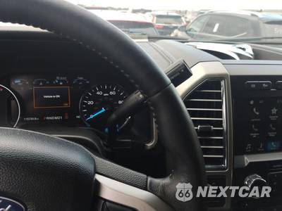 2017 Ford Super Duty F-250 Lariat Crew Cab Medium Bed - zdjęcie 24 z 29 - miniatura