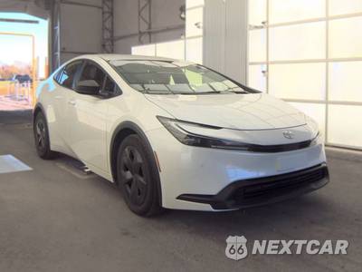2026 Toyota Prius LE - zdjęcie 3 z 23 - miniatura