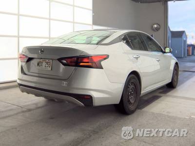 2021 Nissan Altima S - zdjęcie 4 z 32 - miniatura