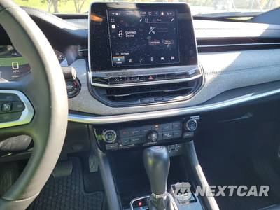 2025 Jeep Compass Latitude - zdjęcie 11 z 26 - miniatura