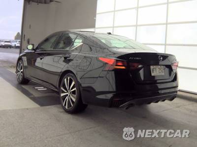 2021 Nissan Altima SR - zdjęcie 6 z 41 - miniatura