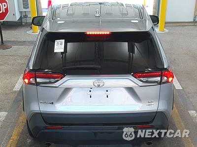 2025 Toyota RAV4 LE - zdjęcie 5 z 27 - miniatura