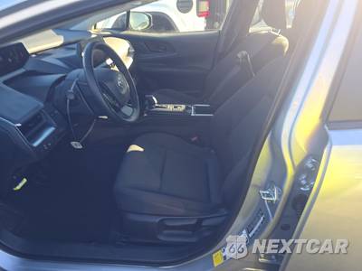 2026 Toyota Prius LE - zdjęcie 7 z 21 - miniatura