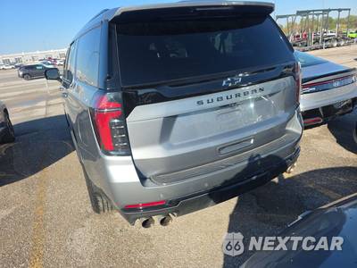 2025 Chevrolet Suburban Z71 2Z7 - zdjęcie 5 z 26 - miniatura