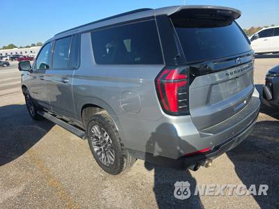 2025 Chevrolet Suburban Z71 2Z7 - zdjęcie 6 z 26 - miniatura