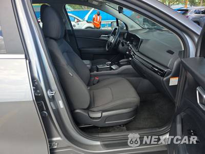 2026 Kia Sportage Hybrid LX - zdjęcie 8 z 23 - miniatura