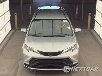 2025 Toyota Sienna LE 8-Passenger 120.5" WB - zdjęcie 2 z 25 - miniatura