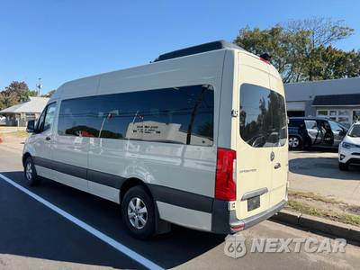 2023 Mercedes-Benz Sprinter 2500 Passenger Van High Roof 170.0" WB - zdjęcie 16 z 82 - miniatura