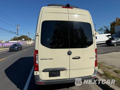 2023 Mercedes-Benz Sprinter 2500 Passenger Van High Roof 170.0" WB - zdjęcie 17 z 82 - miniatura