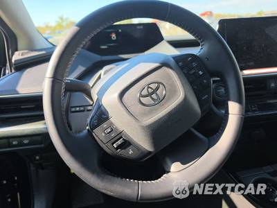 2026 Toyota Prius LE - zdjęcie 10 z 27 - miniatura
