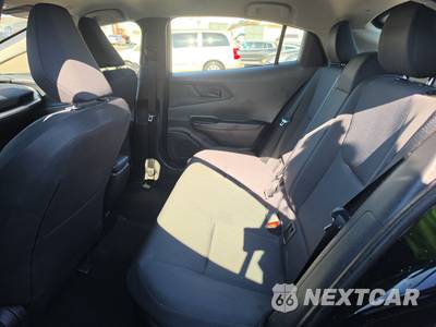 2026 Toyota Prius LE - zdjęcie 13 z 27 - miniatura