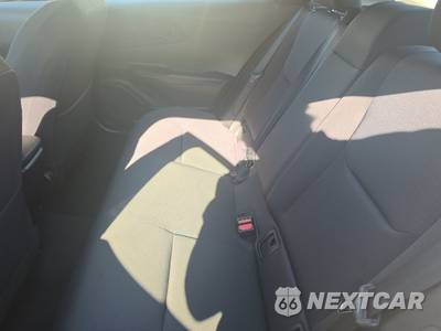 2025 Toyota Prius LE - zdjęcie 13 z 36 - miniatura