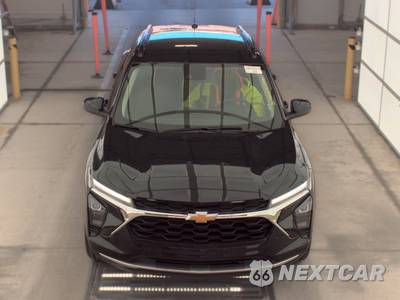 2025 Chevrolet Trax LT - zdjęcie 2 z 32 - miniatura