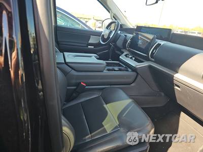 2025 Ford Expedition Active - zdjęcie 8 z 30 - miniatura