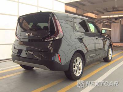 2025 Kia Soul LX - zdjęcie 4 z 19 - miniatura