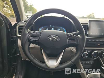 2025 Hyundai Venue SEL - zdjęcie 10 z 36 - miniatura